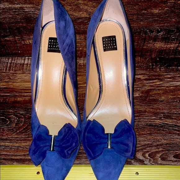 White House Black Market Navy Heels with Bow Accent - Picture 1 of 4